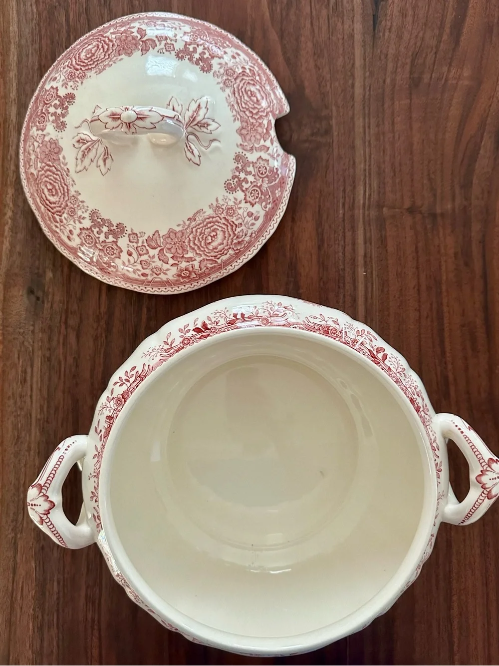 Vintage Villeroy & Boch White and Red Transferware Covered Serving Tureen